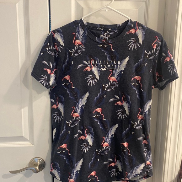 Small men’s hollister t shirt - Picture 1 of 1